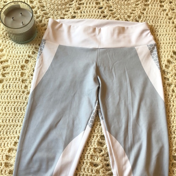 Exercise leggings - Picture 2 of 4